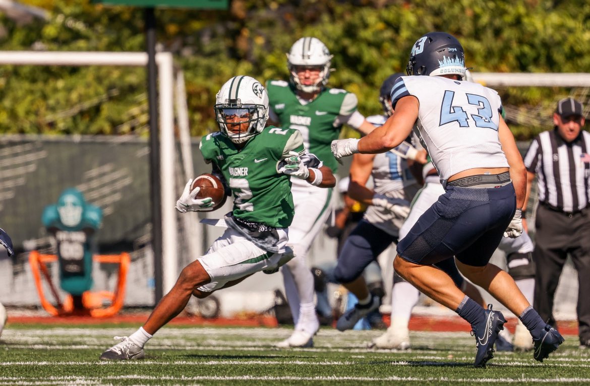 CapalotElii's tweet photo. After a great conversation with 
@CoachCzeluz I am blessed to receive a D1 offer from Wagner university, @djHeartAttak @ballcoachIrelan @JUCOFFrenzy @GhouseGriffinFB @Rivals @247Sports @JUCOFFrenzy @CoachMase55 https://t.co/nBr1RRZae6