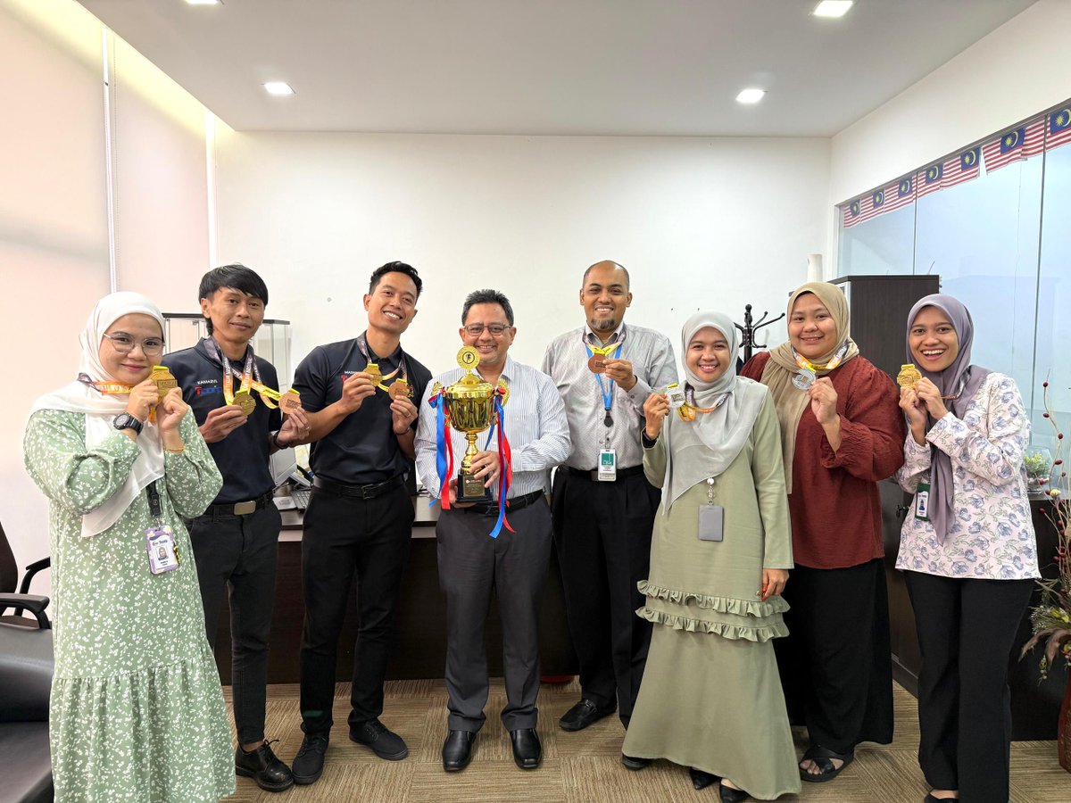 TCorpSdnBhd's tweet photo. Warga kerja TEKUN Corporation mewakili ibu pejabat tidak sekadar mengambil bahagian, malah turut menyerlah dengan pencapaian yang  membanggakan. Tahniah diucapkan kepada semua peserta yang telah berjuang dengan penuh dedikasi serta menjulang semangat kesukanan yang tinggi https://t.co/5ayNoyw60X