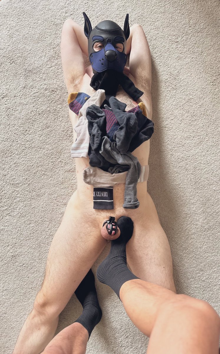 Day 3 of #Locktober and I’ve raided the dirty sock basket. So many smelly socks to keep me excited ft.<a href="/Lockedsub_Baal/">Lockedsub Melbourne</a>’s feet. 🧦 🥵  

#Chastity #GayChastity #SockFetish #FootFetish #FeetKink #GayKink #TeamLocked #GayPup #PupFetish
<a href="/GayChastityRTs/">Gay Chastity Retweets - 69K</a> <a href="/AussieXpromo/">Aussie Gay XXX Promotions 11k 🍆💦</a> <a href="/ChastitypigRTS/">chastityPIG (RT’s) 🐷👀 - (7.7K)</a>