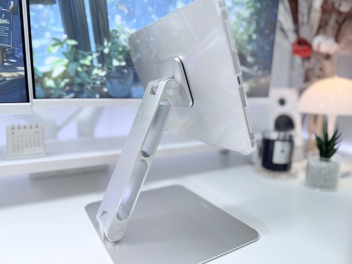 Chiinee22's tweet photo. 【PR】
MITER様より(@miter_Japan )
新製品 『 Magnetic Book Stand 』を
ご提供頂きました📚
デザインもスタイリッシュなので
Macユーザーにもとてもマッチします⋆✦
現在先行販売でmakuakeにて、少しお安く手に入るのでリンク置いておきます↓
#MITER #マクアケ #便利グッズ #desksetup #pr https://t.co/WNDAuFomv7