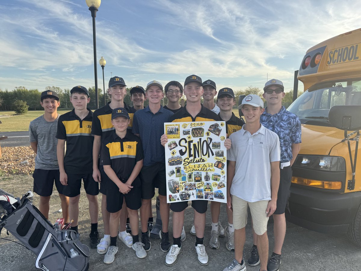 BotkinsGolf's tweet image. Tonight was S•E•N•I•O•R Night!

⛳️@BotkinsGolf celebrated our Senior golfer🌟Elijah Schuller🌟after his final match tonight. 

🫡 We salute Elijah for his 4-year membership!