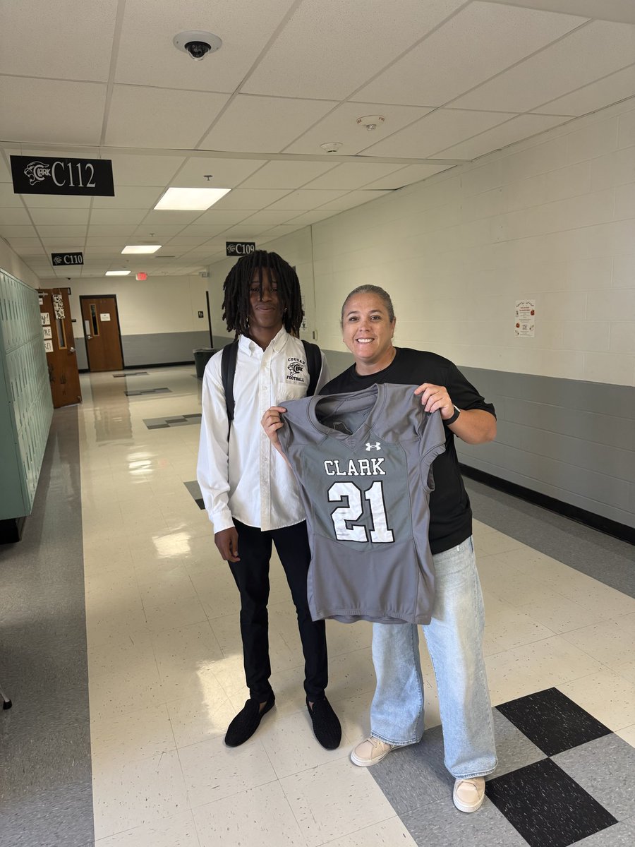 Becca Halliburton tweet media