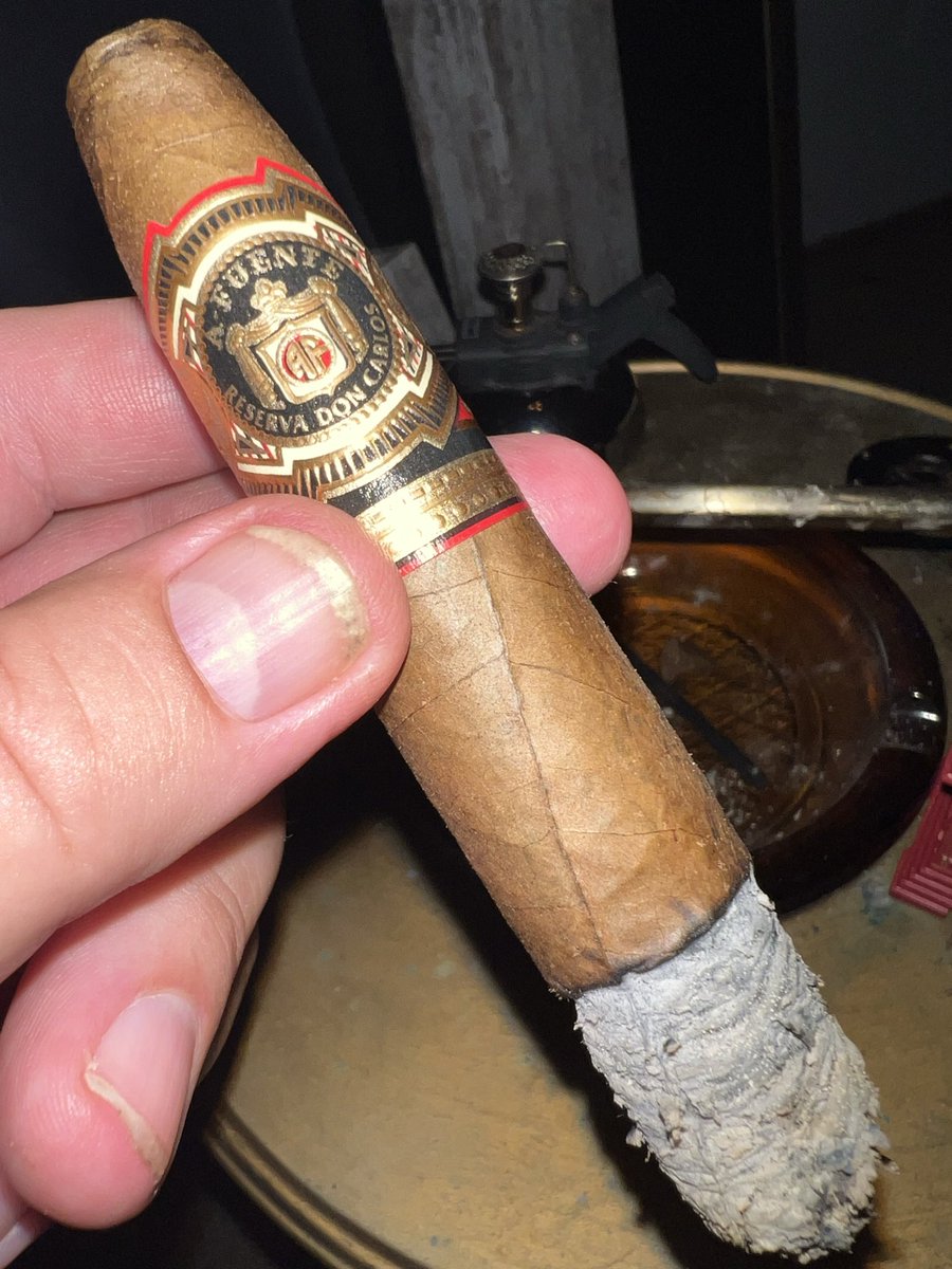 Ed-e Higgins is smoking Don Carlos. Rated with thumbs up! dojoverse.com/news-feed/p/70…