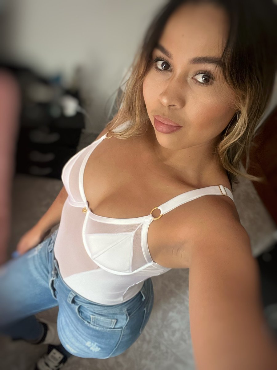 AbbySmith_03's tweet photo. #latina ❤️ https://t.co/DCxErLMsKG
