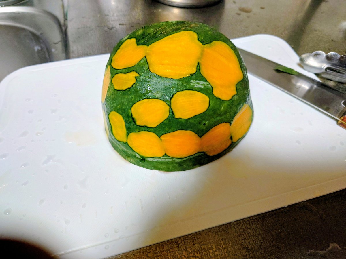 w2_k_h's tweet image. 疲れた疲れた疲れた疲れた疲れた疲れた疲れたーーーー！！肉体疲労がハンパない🥲

かぼちゃの皮むきしてて、ふと見たら!!ジブリのあれじゃん!！　
#ナウシカ 

話題のフリが情緒不安定🤣
午後も頑張るぞー