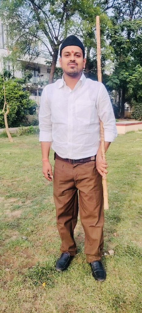 RajShekharIN's tweet photo. 𝐔𝐧𝐢𝐭𝐢𝐧𝐠 𝐈𝐧𝐝𝐢𝐚’𝐬 𝐩𝐮𝐥𝐬𝐞! 🇮🇳

From farmers to youth, education to environment, the RSS Vichar Parivaar shapes society across every field. 

Together, building a stronger India! #RSS100Years https://t.co/D9GaP33t1r
