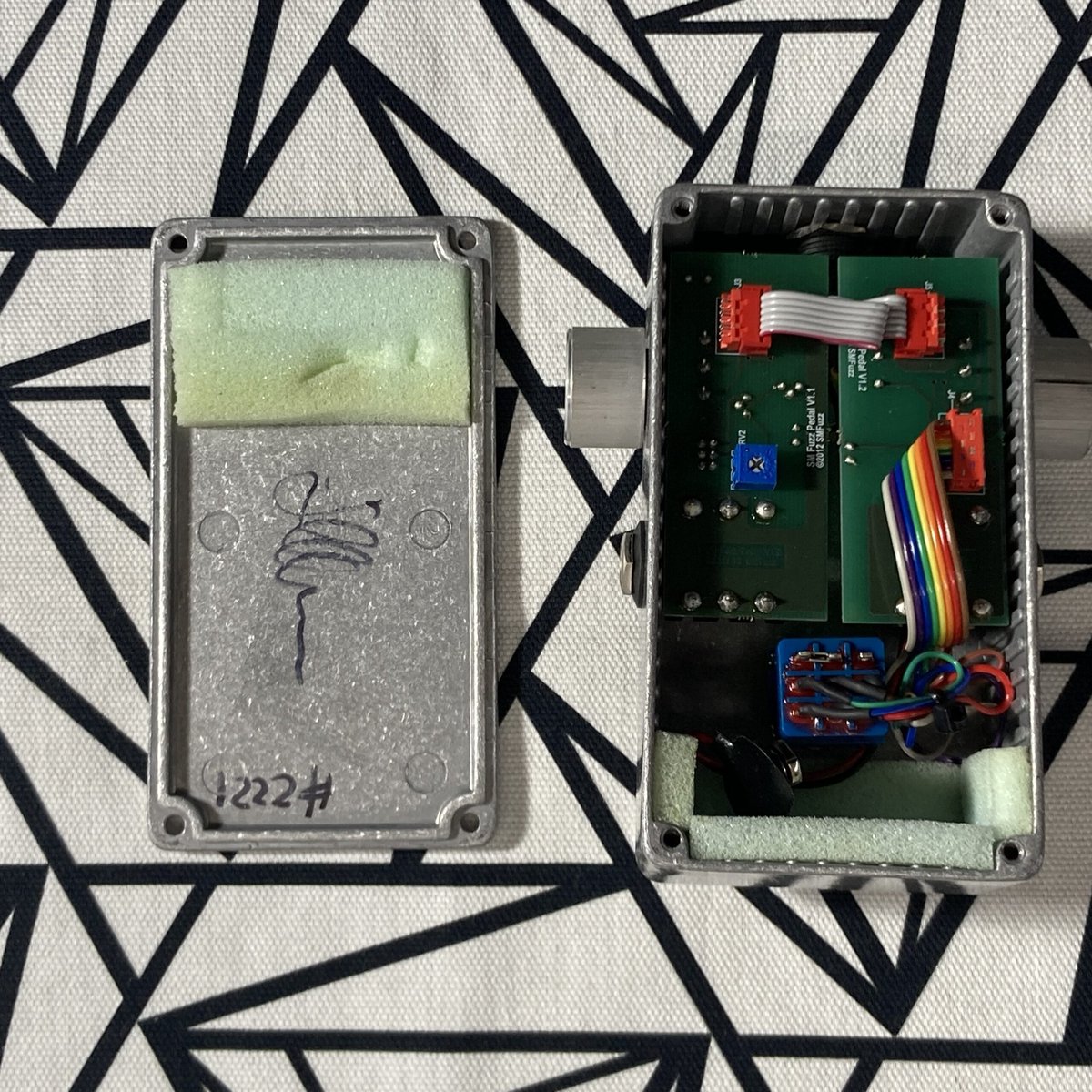 zeekguitars's tweet photo. 販売中 【Used】SM Pedals / SM Fuzz Pedal
Scott Mckeon主催「SM Pedals」ゲルマニウムファズ!扱いやすく、太く 音抜けも良い。使用回数少ないです。
HPにて販売中です!!
https://t.co/AeBegO7qX7
#smfuzz https://t.co/QPDK1keh0W