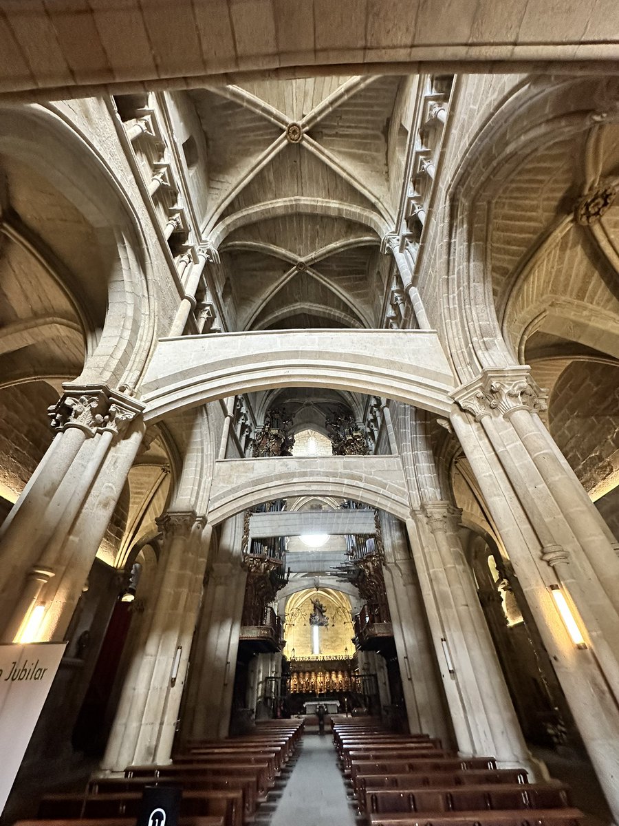miamidefender1's tweet image. Starting the Camino de Santiago to honor my mom, who died in January. Also dedicating my walk to the American Cancer Society’s #MenWearPink campaign. My goal is to raise $1 per km. Donate &amp;amp; join my journey. Link below. #Walkwithus #Camino #BreastCancerAwareness