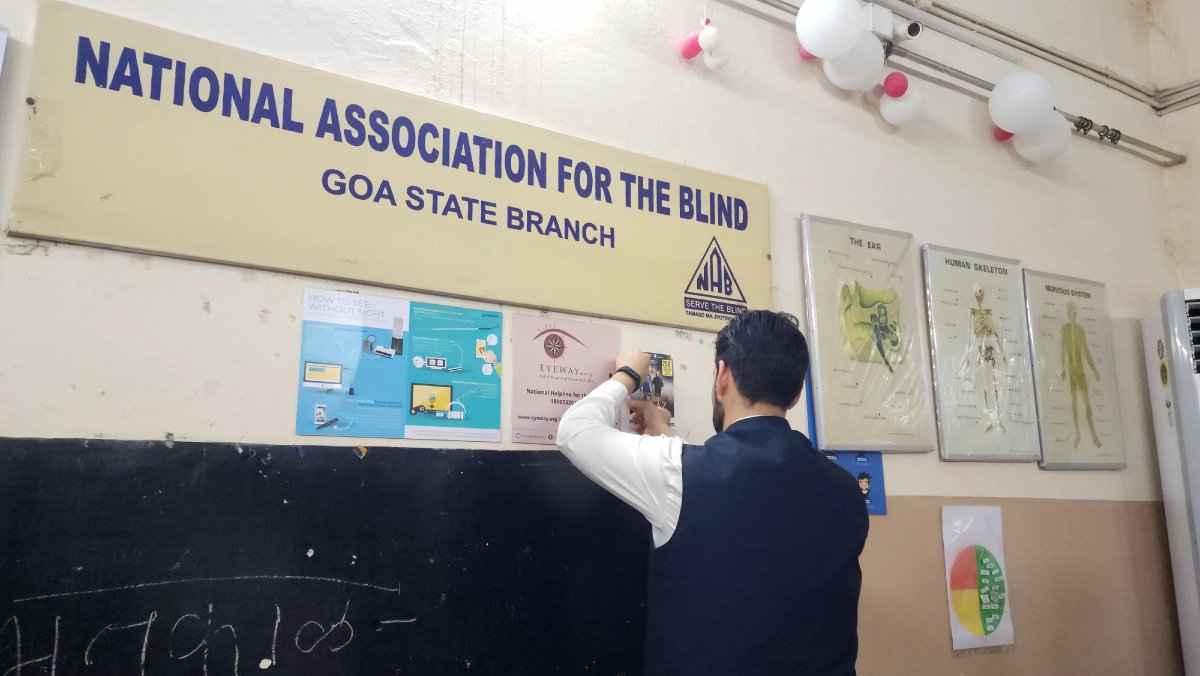pinakamediawork's tweet photo. Poster of #RabbDiAwaaz inducted at #NABGoa National Association for the Blind #Calapor #Goa after the screening of the film.
फिल्म के प्रदर्शन के बाद, गोवा के कैलापोर स्थित राष्ट्रीय दृष्टिहीन संघ में रब्ब दी आवाज का पोस्टर स्थापित किया गया।
#PurpleFestGoa2025 https://t.co/QqL0q3ahpC
