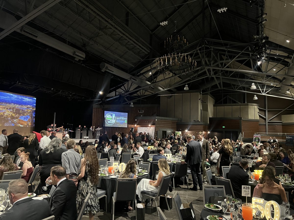 RepWhyte's tweet image. Tonight’s UV50 was a gathering of the top 50 companies in Utah Valley and they were impressive. Congrats to the captains of industry and entrepreneurs who help drive the Utah economy. Our vibrant economy comes from hardworking and innovative Utahns and business friendly policies.