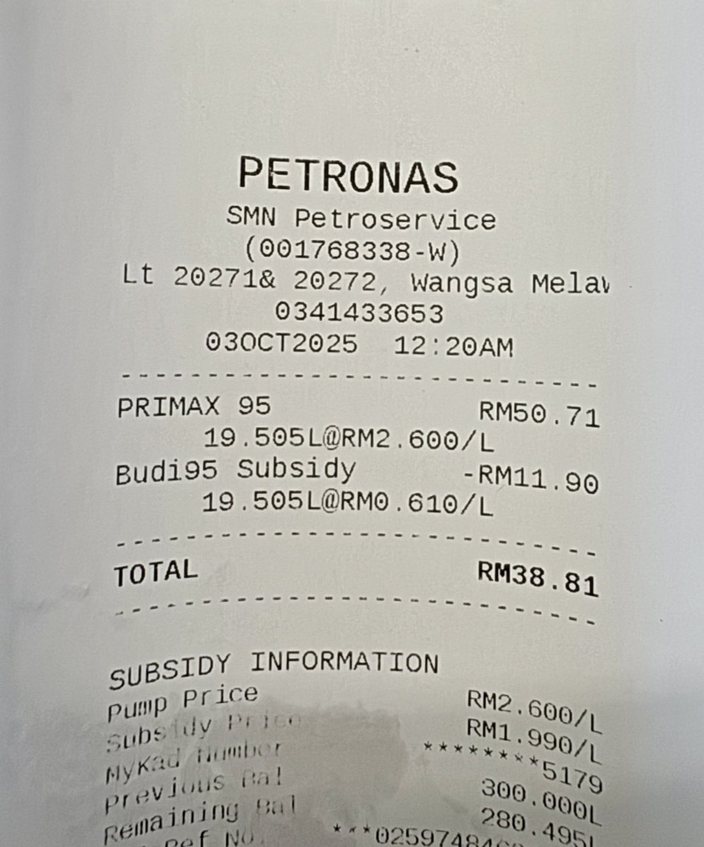 PixelProMax's tweet photo. Tanpa subsidi RM2.60 / L
Dengan subsidi RM1.99 / L

19.505 L = RM50.71 (Dipaparkan di pam)
19.505 L = RM38.81 (Di atas resit) https://t.co/qimQzbSFFZ