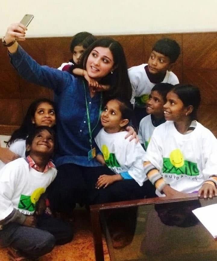 smilefoundation's tweet image. There is nothing more beautiful than someone who goes out of their way to make life beautiful for others.

#WorldSmileDay