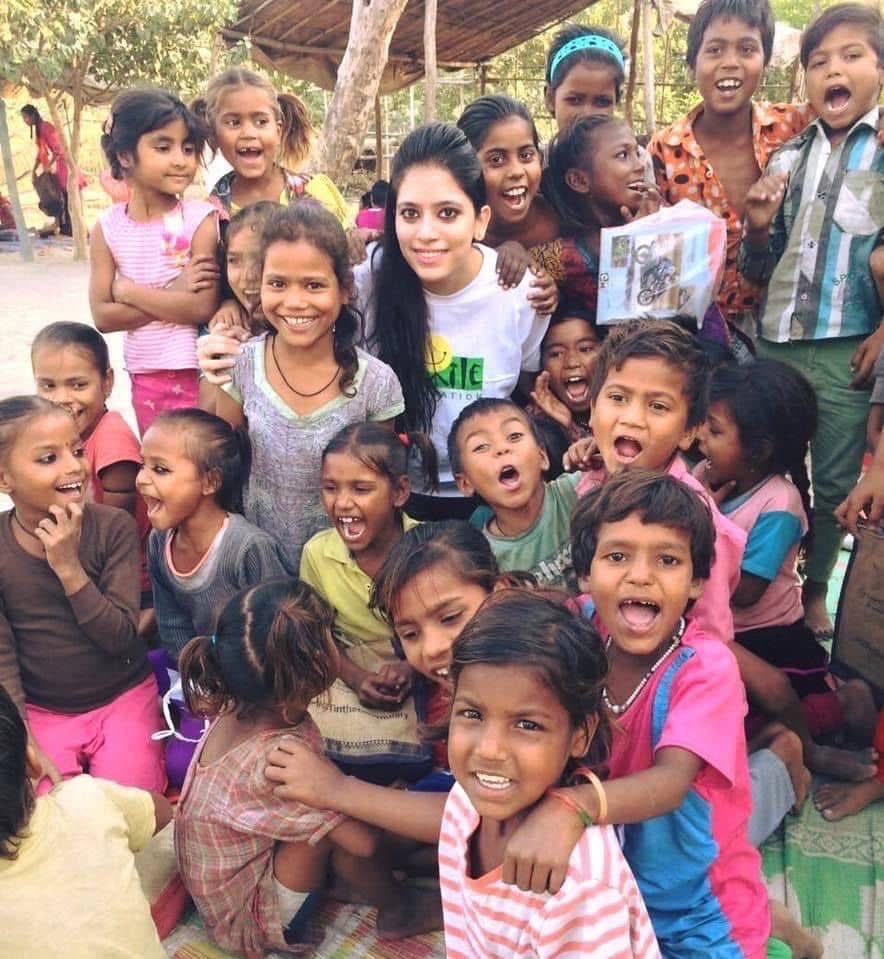 smilefoundation's tweet image. There is nothing more beautiful than someone who goes out of their way to make life beautiful for others.

#WorldSmileDay