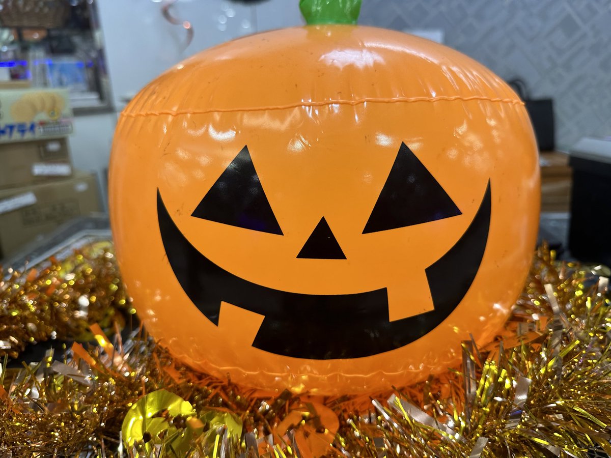 本日の賞品入荷こちら💁‍♀️

ハロウィンの飾り付けもかわいい🤍

みんなまだまだ待ってるよおおおお‼️

《 #ゴー愛西店 》
PR