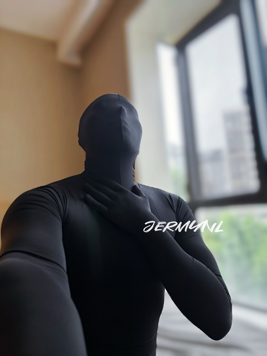 liberalB1's tweet photo. ���久没穿 #zentai #masked #roldplay #fetish #lycra #蒙面 #紧身衣 https://t.co/BRCdZxcMOy