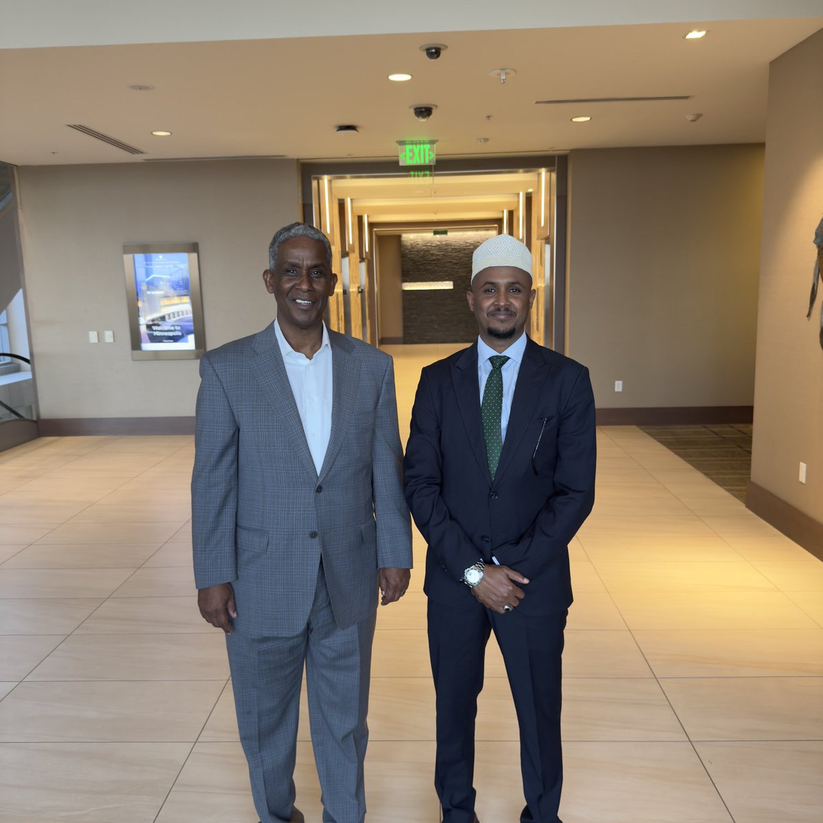 Welcoming Somalia’s Deputy Prime Minister <a href="/SalahJama/">Salah Jama</a> , to the Twin Cities, an honour to host him. 🇺🇸 🇸🇴