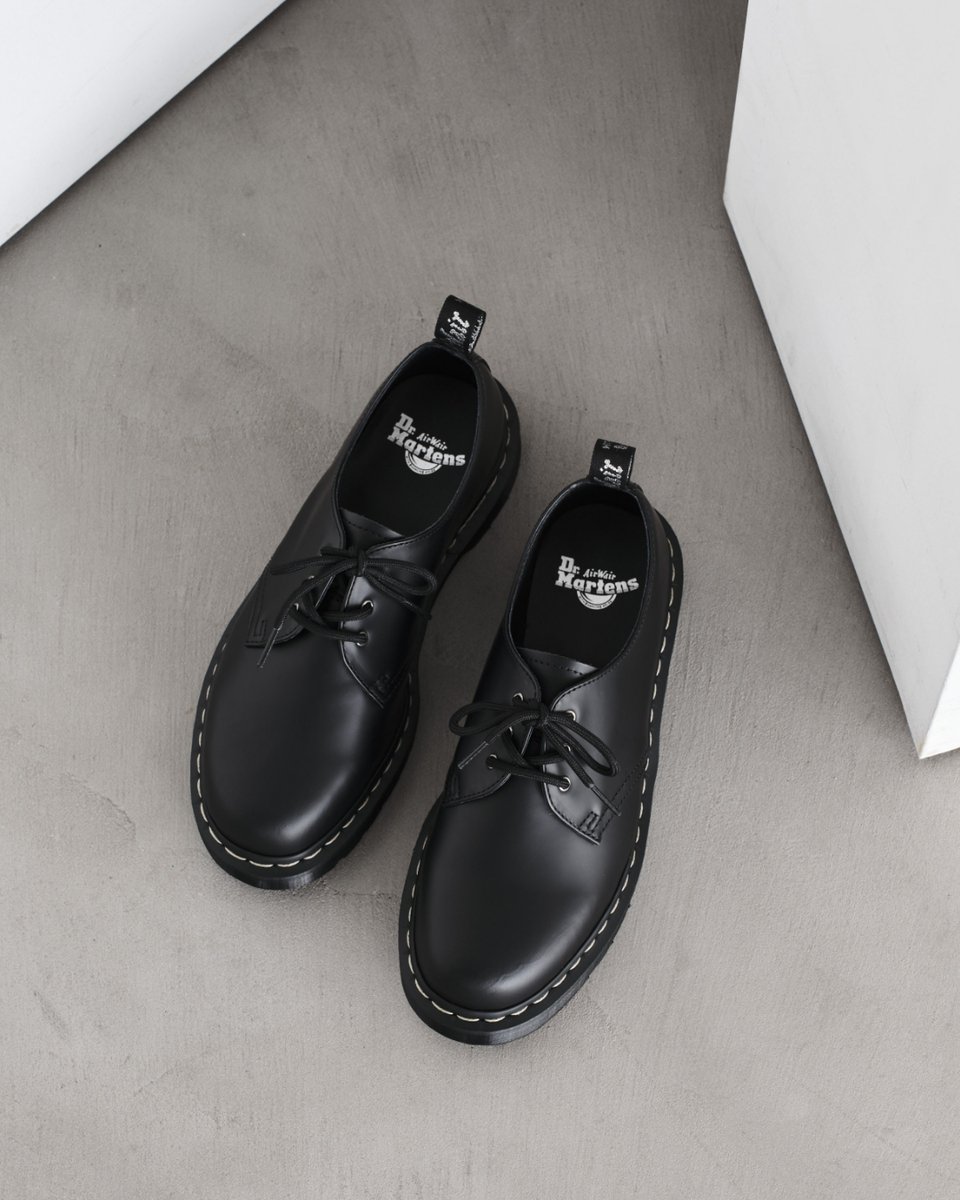 ドクターマーチン  早い者勝ち❗ 早い者勝ち ドクターマーチン ホワイト社 旧タグ 14ホール