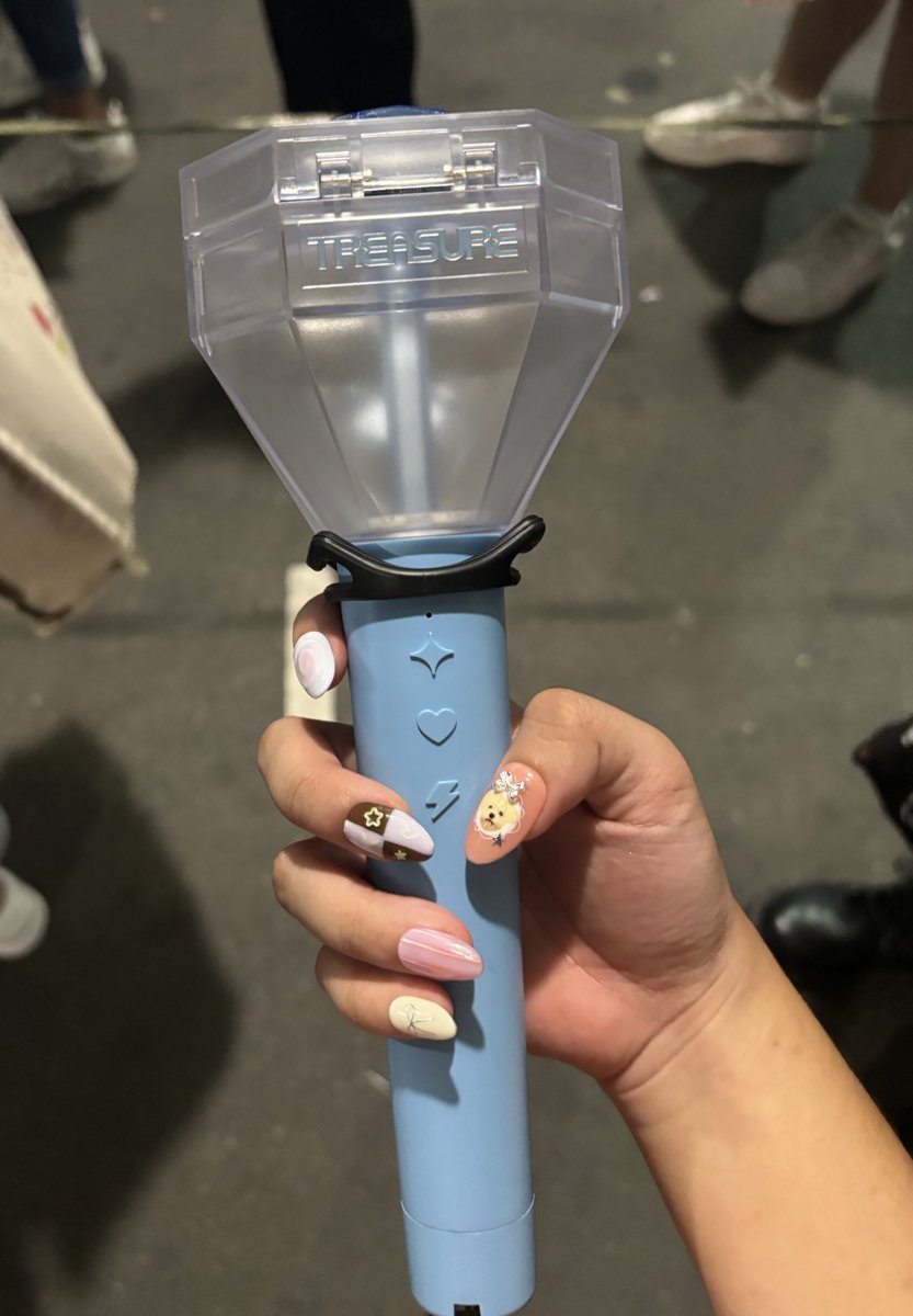 025cart's tweet photo. wts treasure lightstick teulight ph

free sf!
₱ 1000 

- used once reboot mnl 
- will give freebies (pcs)

jnt | lalamove | loc: antipolo https://t.co/Va3HJXSPC7