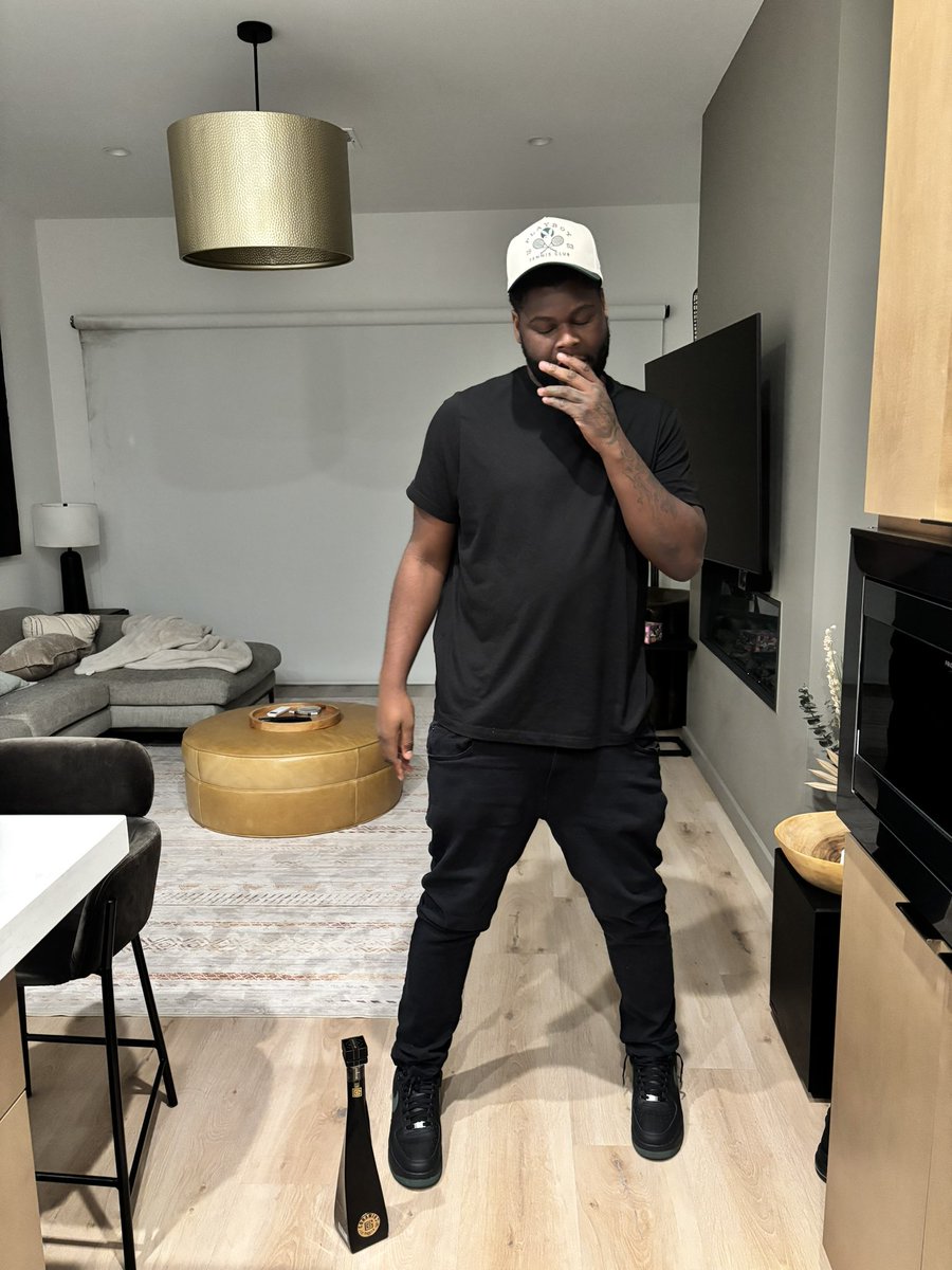 BackendPezzy's tweet image. ⚫️◼️🔪