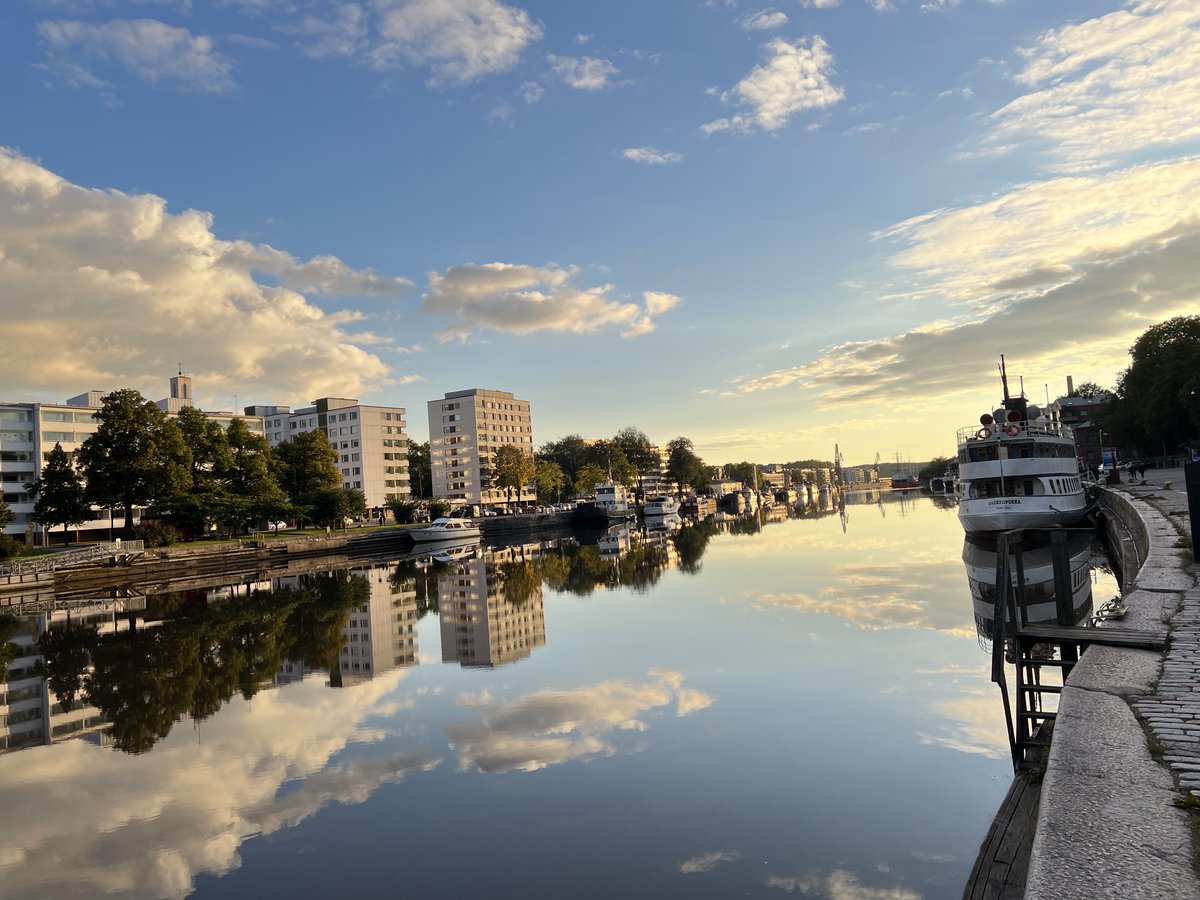 Eilen oli todella kaunista ja tyyntä 😍!

#Turku