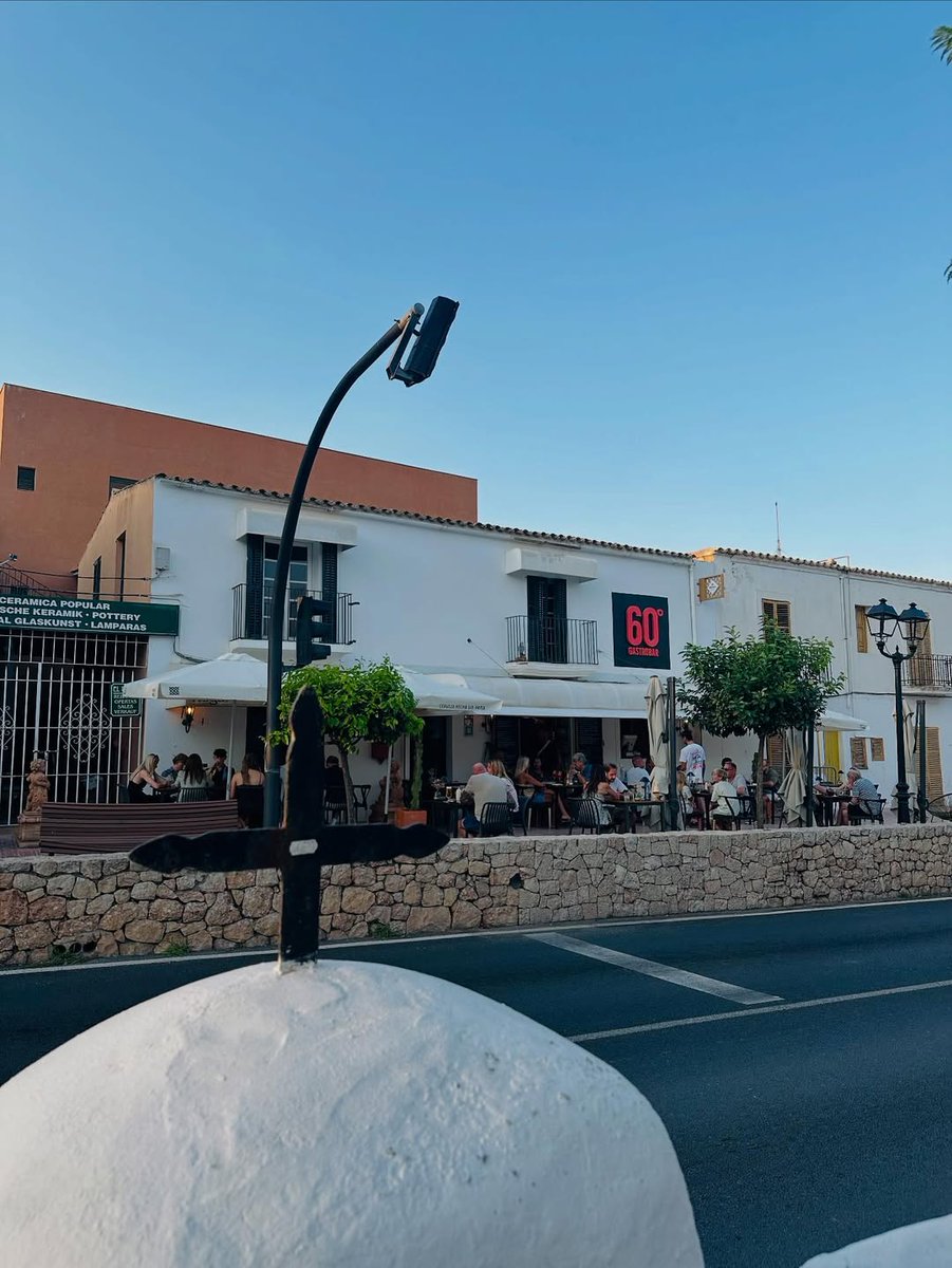 Ibiza_Travel's tweet photo. 🏝️ Más allá de playas y calas, Ibiza también es esto: plazas llenas de vida local y pueblos con encanto como Sant Josep.

📸 ¿Qué rincón ibicenco te transmite más paz?

📸: @visitsantjosep https://t.co/q7VUBI79Rl