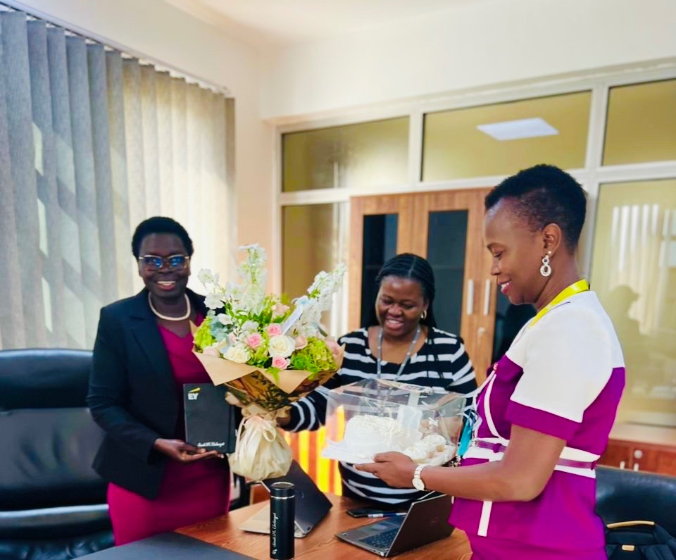 Day 1, new desk, new chapter! 

Grateful for the warm welcome from my new workmates at EY. Excited for the journey ahead! 🫡