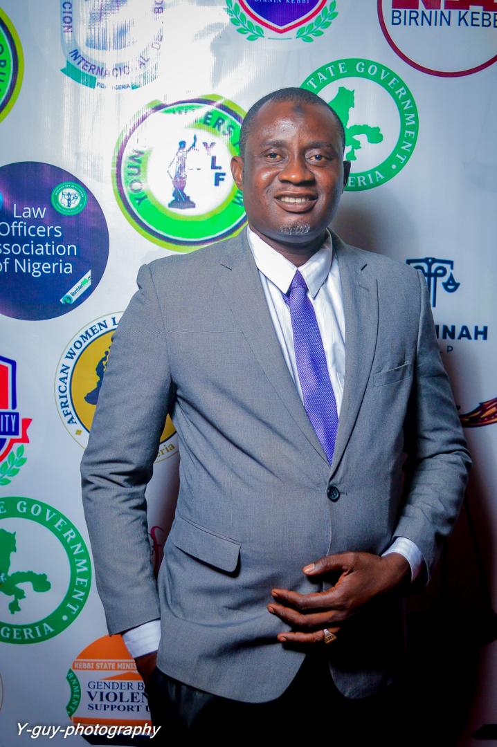 OmoyemiAkangbe's tweet image. PRESS STATEMENT BY LATEEF OMOYEMI AKANGBE, SAN, ON THE ABDUCTION OF BARRISTER ISYAKU MUHAMMED DANJUMA

I am deeply saddened by the news of the abduction of Barrister Isyaku Muhammed Danjuma of Sudan Chambers, Kontagora, who was taken by armed bandits in Ibeto town, Magama Local…