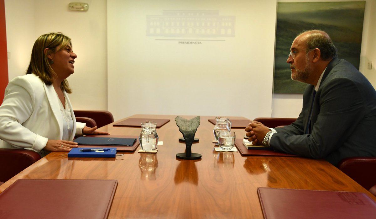 Reto demográfico, simplificación administrativa, gestión cercana a la ciudadanía… son algunos de los temas que he compartido con la vicepresidenta de <a href="/GobAsturias/">Principado de Asturias</a>, <a href="/GimenaLlamedo/">Gimena Llamedo</a>. 

Una tierra en la que estudié y a la que siempre me gusta volver.