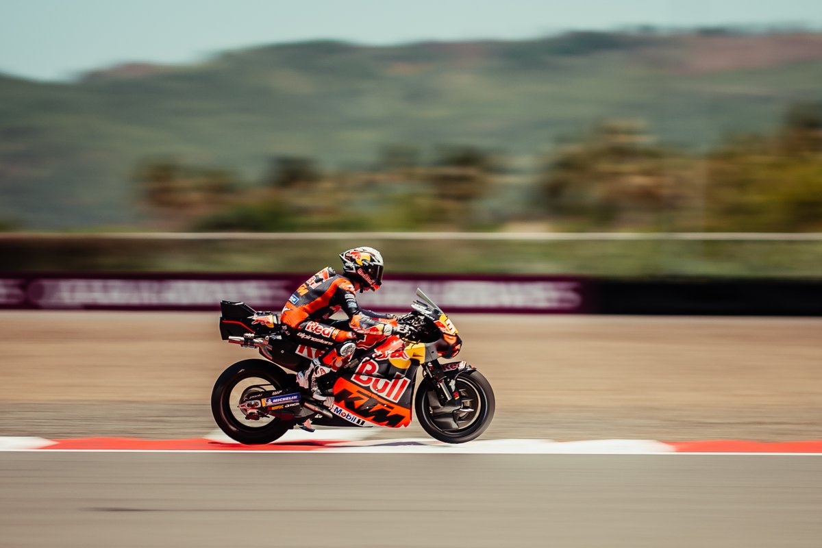 KTM_Racing tweet picture