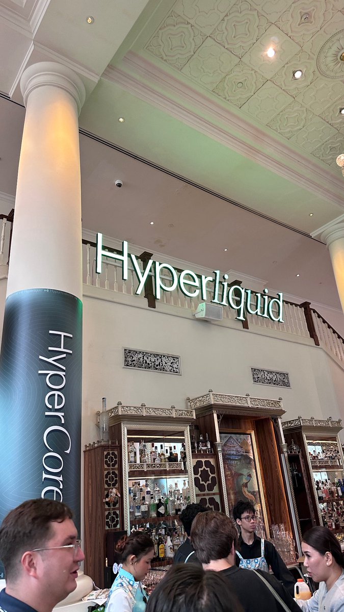 Metcon0's tweet image. Ending off the super busy Token week with the @hypurr_co community 🥳

thank you @kirbyongeo @NarwhalTan  @0xVelocity88 and the team behind @hypurr_co for organising such an amazing event!!!

kop some cute merch and hypurr labubu blind box 🤩

hyperliquid