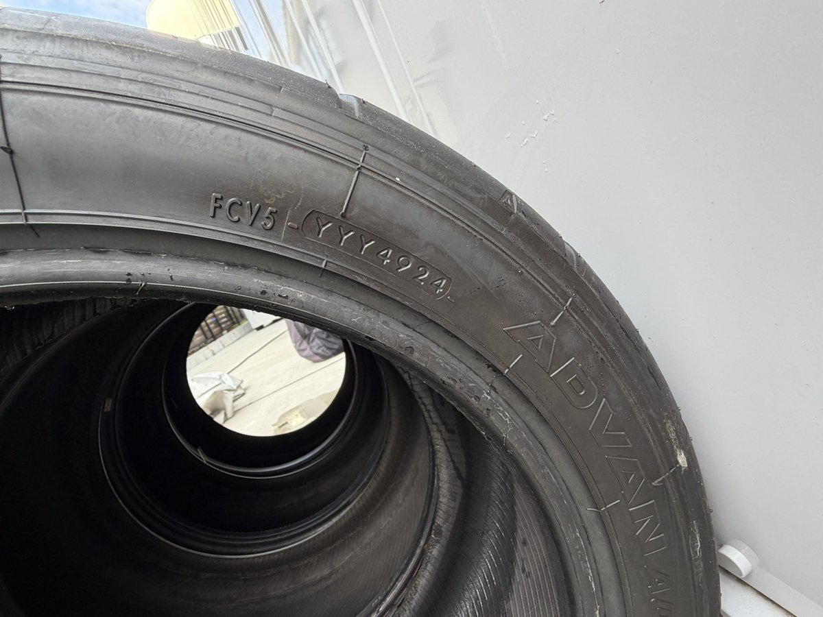 A050 GS
225/45/16 24年49週

5万