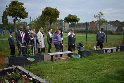 Government visitors from the Senesd yesterday. Our learners telling <a href="/vaughangething/">Vaughan Gething</a> <a href="/cefincampbell/">Cefin Campbell AS/MS 🏴󠁧󠁢󠁷󠁬󠁳󠁿</a> <a href="/CThomasMS/">Carolyn Thomas MS / AS</a> all about our school and their work in the outdoor learning area.