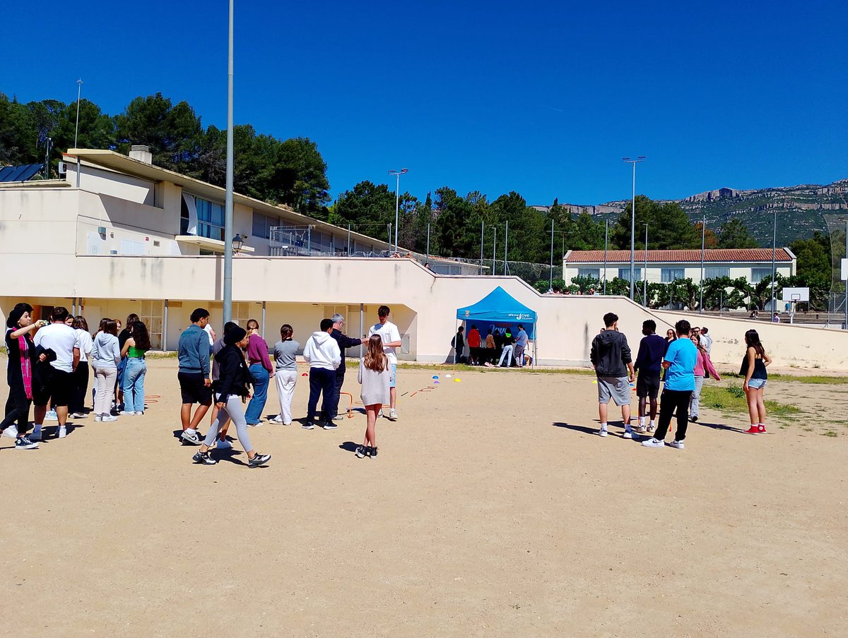 Consell Comarcal del Priorat (@ccpriorat) on Twitter photo L’Oficina Jove del Priorat i els instituts de la comarca tornen a col·laborar intensament durant aquest curs.
L'objectiu és donar a conèixer els seus serveis entre els joves i informar, orientar i donar resposta a les seves necessitats.
Més informació 👉 priorat.cat/actualitat/lof… L’Oficina Jove del Priorat i els instituts de la comarca tornen a col·laborar intensament durant aquest curs.
L'objectiu és donar a conèixer els seus serveis entre els joves i informar, orientar i donar resposta a les seves necessitats.
Més informació 👉 priorat.cat/actualitat/lof…