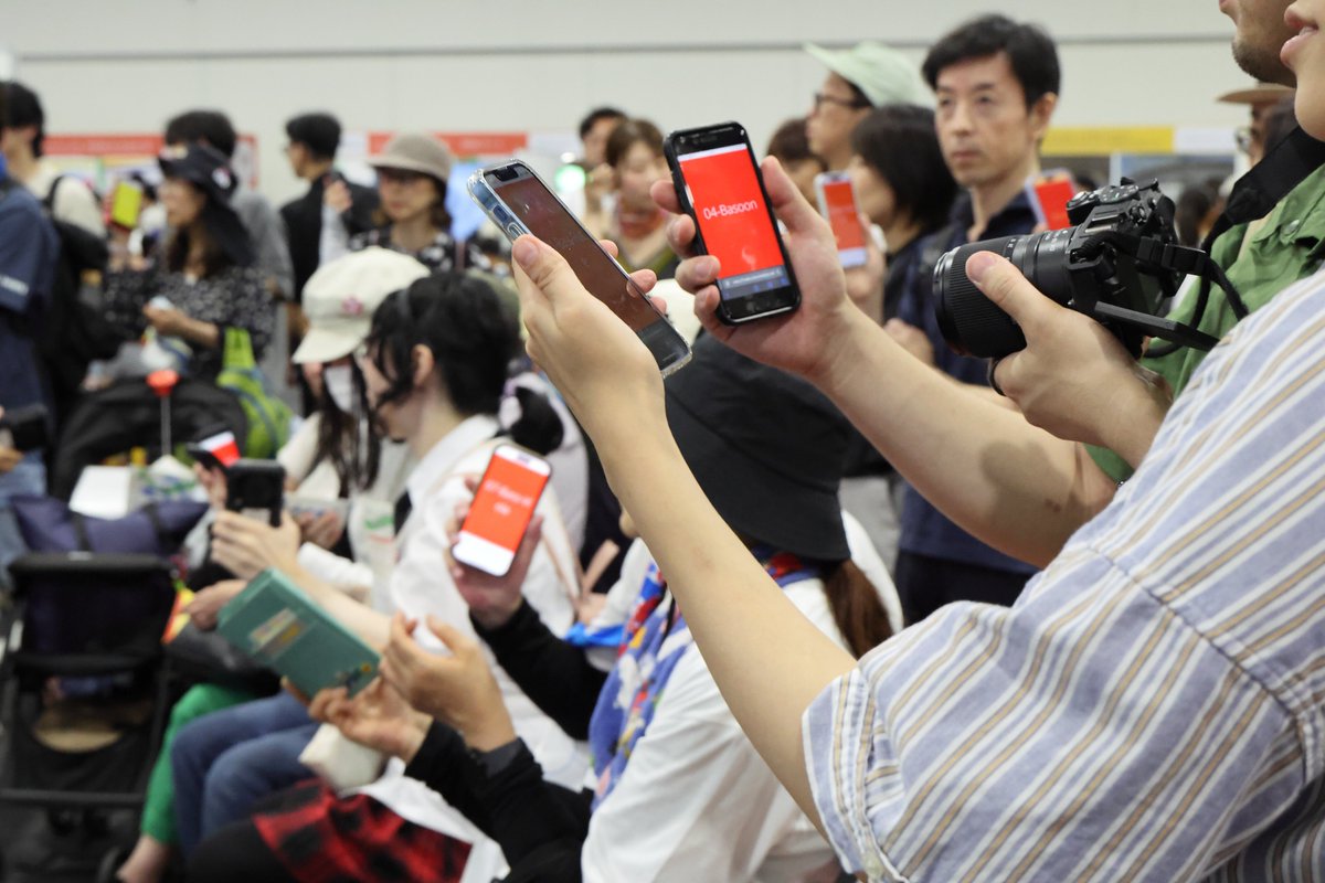 coton_tech's tweet photo. 開催報告
#大阪万博 「わたしとみらい、つながるサイエンス展」に #空間楽器 を出展、６回のステージイベント、１２回のワークショップと展示を行いました。多くの方にご自身のスマホでアンサンブルに参加する楽しさを体験いただきました　#東京藝大 #coton #古川研究室
https://t.co/QGZi3BPlV8 https://t.co/daTK5F9k49