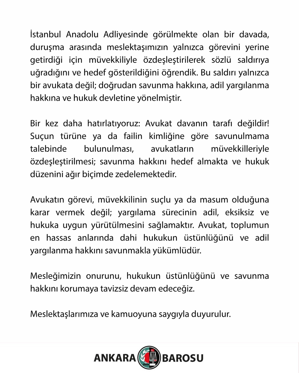 AVUKATI MÜVEKKİLİ İLE ÖZDEŞLEŞTİREN TEHLİKELİ ANLAYIŞA TAVİZ YOK!

İstanbul Anadolu Adliyesinde görülmekte olan bir davada, duruşma arasında meslektaşımızın yalnızca görevini yerine getirdiği için müvekkiliyle özdeşleştirilerek sözlü saldırıya uğradığını ve hedef gösterildiğini