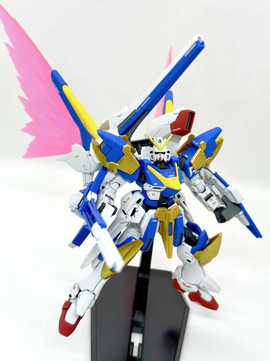 「HGのV2アサルトバスターガンダム。 これまで何度か作ってますが今の技術でリベン」|渡井亘@幼馴染漫画連載中＆コミカライズ準備中のイラスト