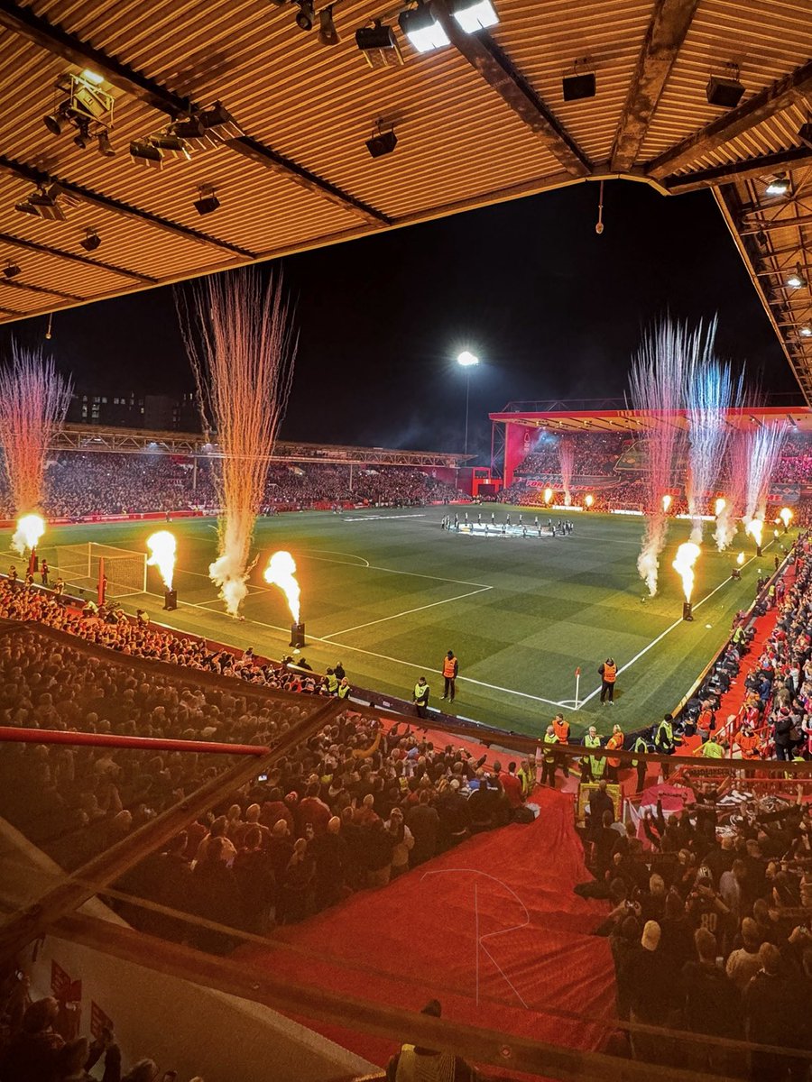 There was more fire on the pitch pre match, than there was from the team for the whole game yesterday.

#NFFC