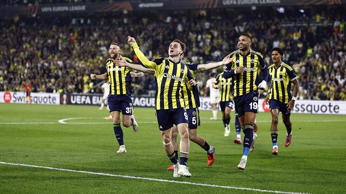 Avrupa maçlarımızda formamızda Türk Bayrağı sembolü görmek istiyoruz 
<a href="/Fenerbahce/">Fenerbahçe SK</a> 
<a href="/sozfb2025/">Söz Fenerbahçe</a>
