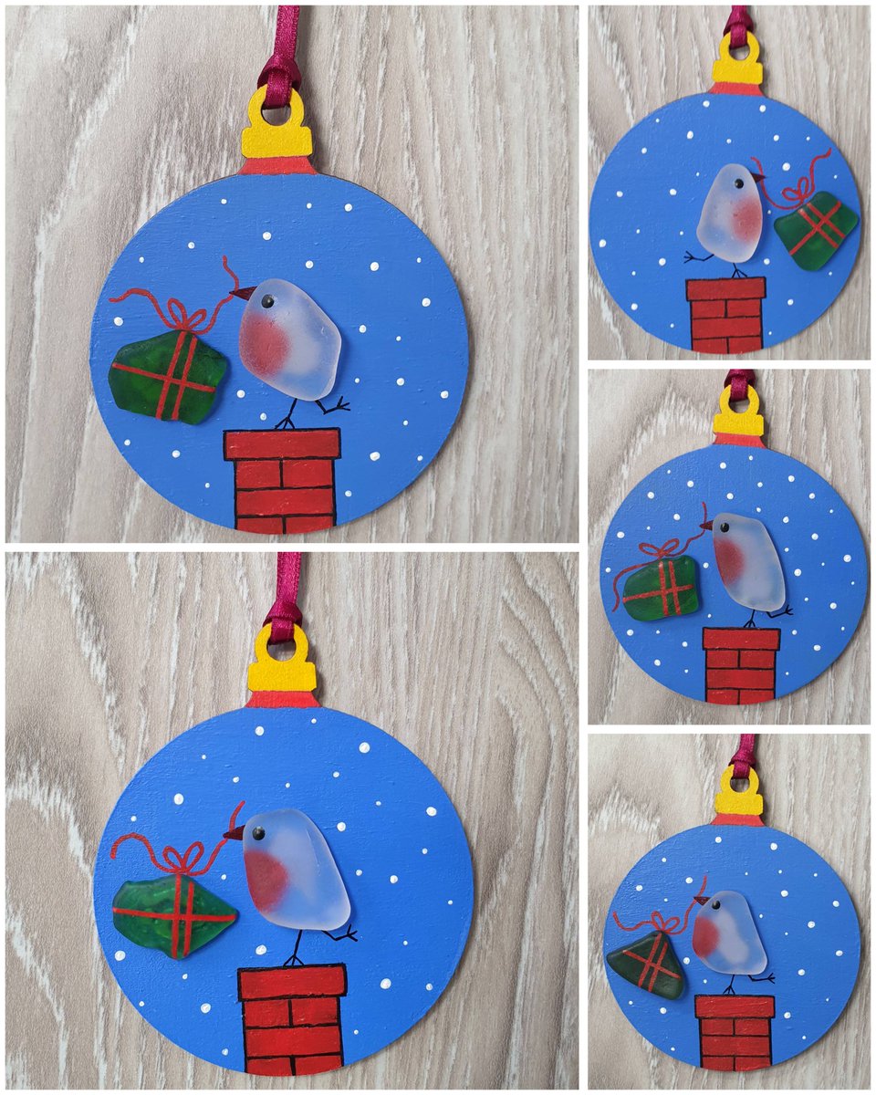 _SeaSpell's tweet image. Here are my slightly different versions of Christmas robin ornaments. These robins are the little helpers, ready to deliver gifts to those on the nice list 😉

Wishing all a lovely Friday x
#seaglass #seaglassart #Christmas #ornaments
#handmadeinuk 
folksy.com/shops/SeaCentr…