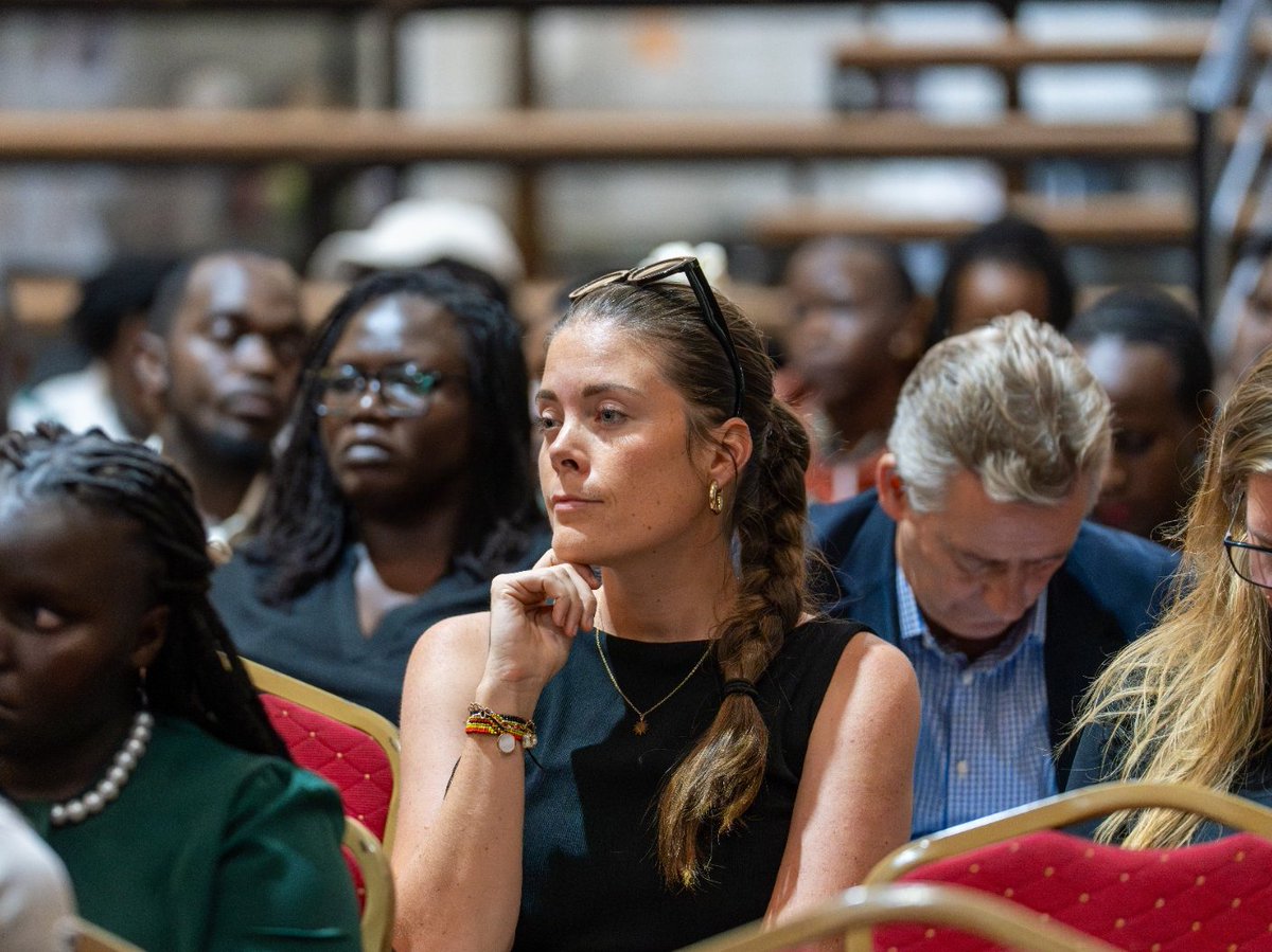 Me: *I'm very approachable and I don't judge*
Also me: