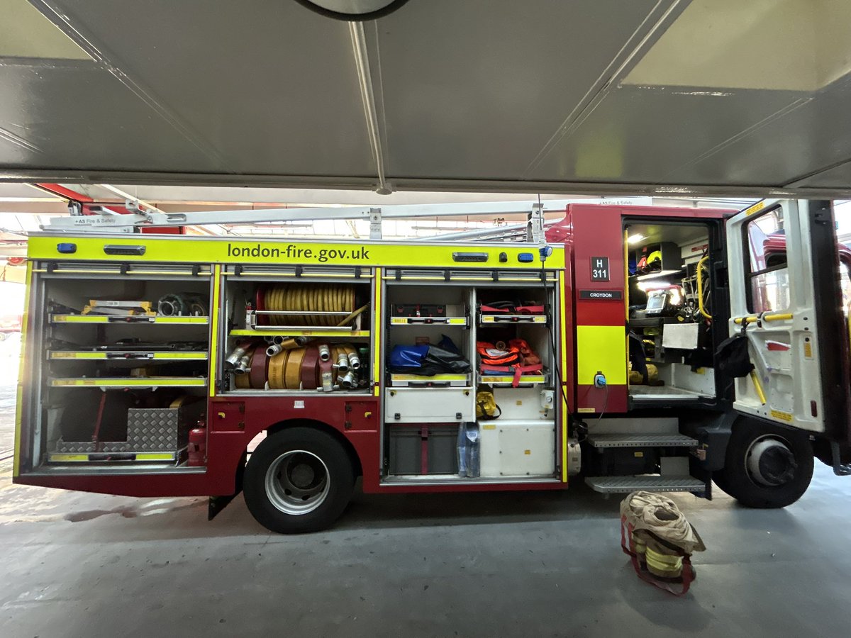 Poppy 🍒 tweet media