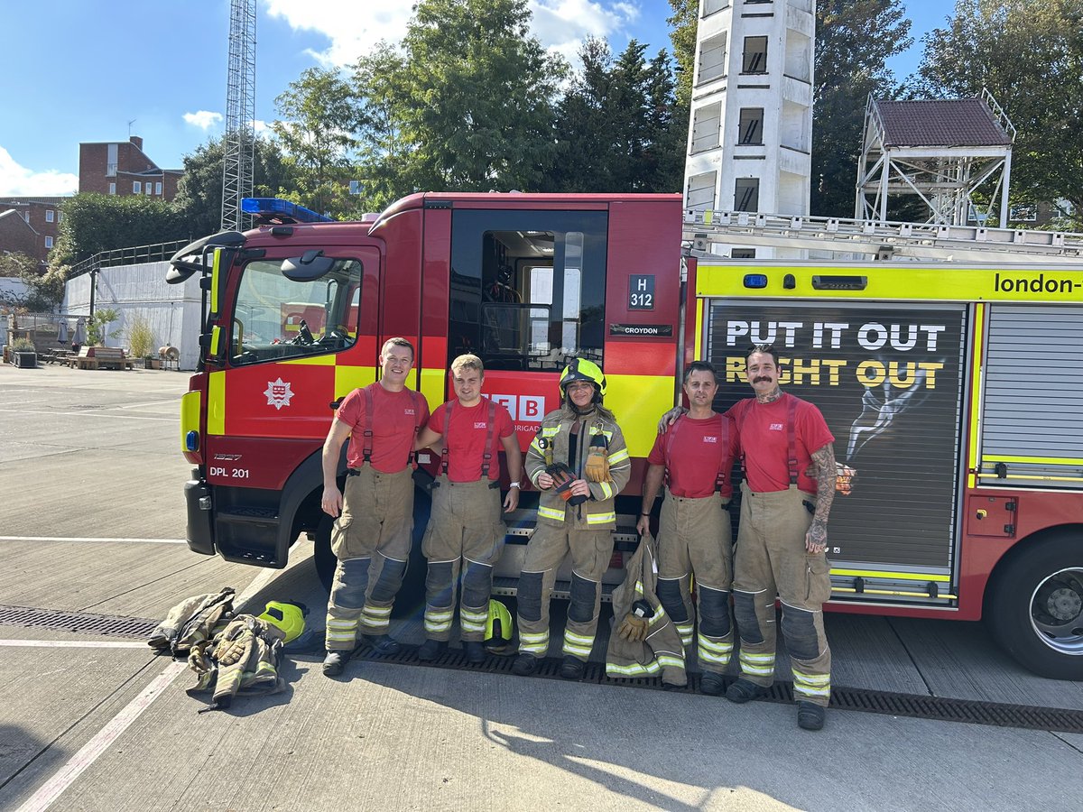 Poppy 🍒 tweet media