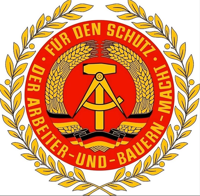 Heute ist KEIN Tag der Freude! 

Heute ist der Tag des Verrates an der ostdeutschen Arbeiterklasse!
Heute ist der Tag an dem das westdeutsche Kapital und der westdeutsche Imperialismus unsere geliebte DDR verramscht und verschluckt hat!

Es lebe die DDR  - unser Deutschland 🫡