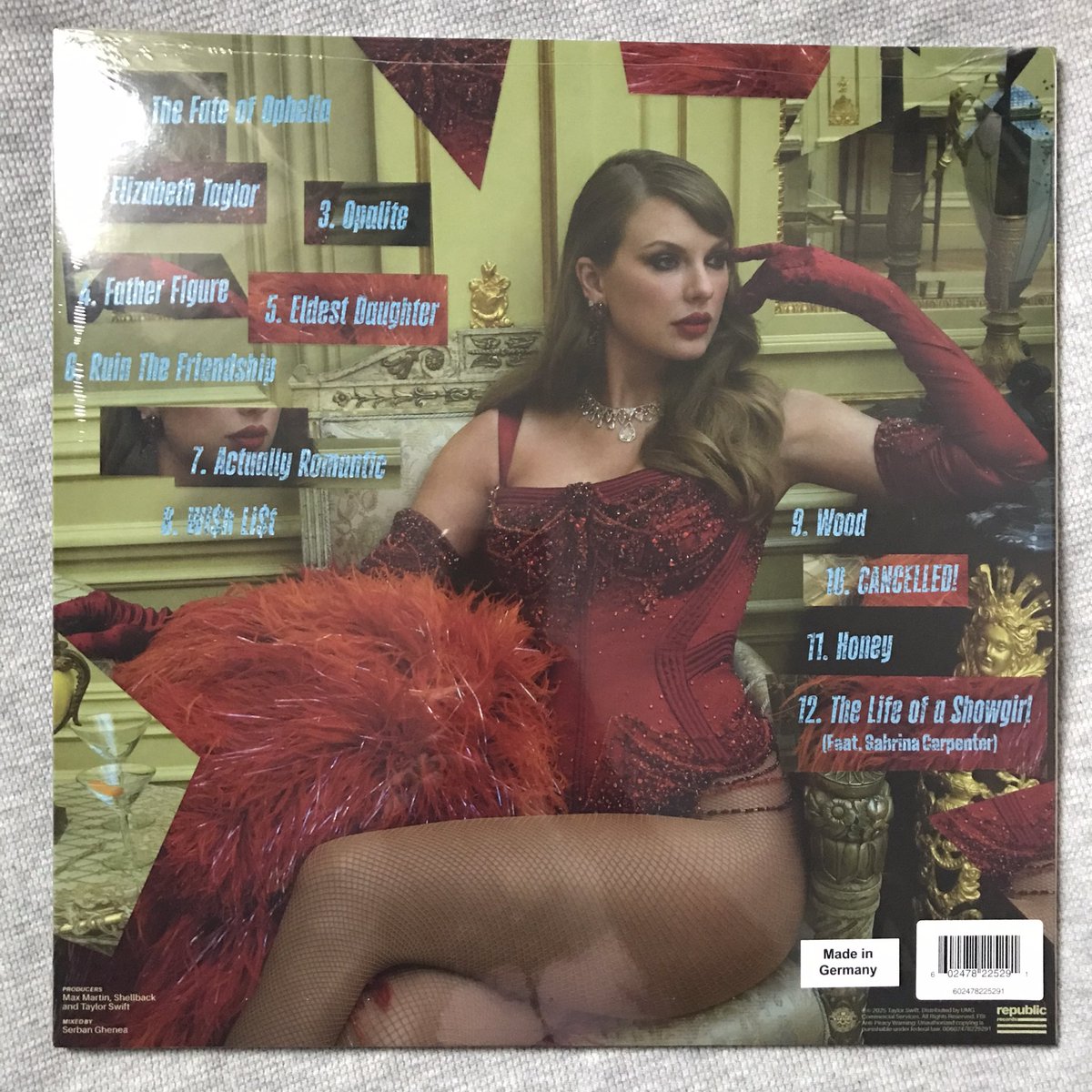mike73ster's tweet photo. Taylor Swift The Life of a Showgirl : Baby, that’s Show Business Edition (Lakeside Beach Blue Sparkle Vinyl) #TaylorSwift #TheLifeOFAShowgirl #BabyThatsShowBusiness #Vinyl https://t.co/CKS6n41151
