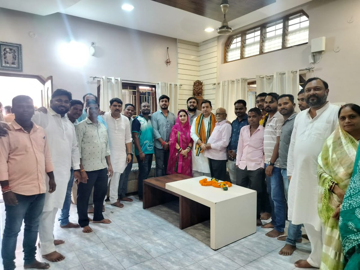 malvikadevibjp's tweet image. ଆଜି ନୂଆପଡ଼ା ଜିଲ୍ଲା ଖରିଆର ରୋଡ଼ ଠାରେ ଗୃହ ଓ ନଗର ଉନ୍ନୟନ ମନ୍ତ୍ରୀ ଶ୍ରୀ କୃଷ୍ଣ ଚନ୍ଦ୍ର ମହାପାତ୍ର ଜୀ ଙ୍କ ଉପସ୍ଥିତି ରେ ବିଜ୍ଞାପିତ ଅଞ୍ଚଳ ପରିଷଦ ର ସମୀକ୍ଷା ବୈଠକ ରେ ଯୋଗଦେଲି।ଏହି ବୈଠକ ରେ ପୂର୍ବତନ ସାଂସଦ କୁମାର ସାହେବ ଶ୍ରୀ Arka Keshari Deo ji ,ପୂର୍ବତନ ସାଂସଦ ଶ୍ରୀ @Basantakumarpa1 ji  ଉପସ୍ଥିତ ଥିଲେ