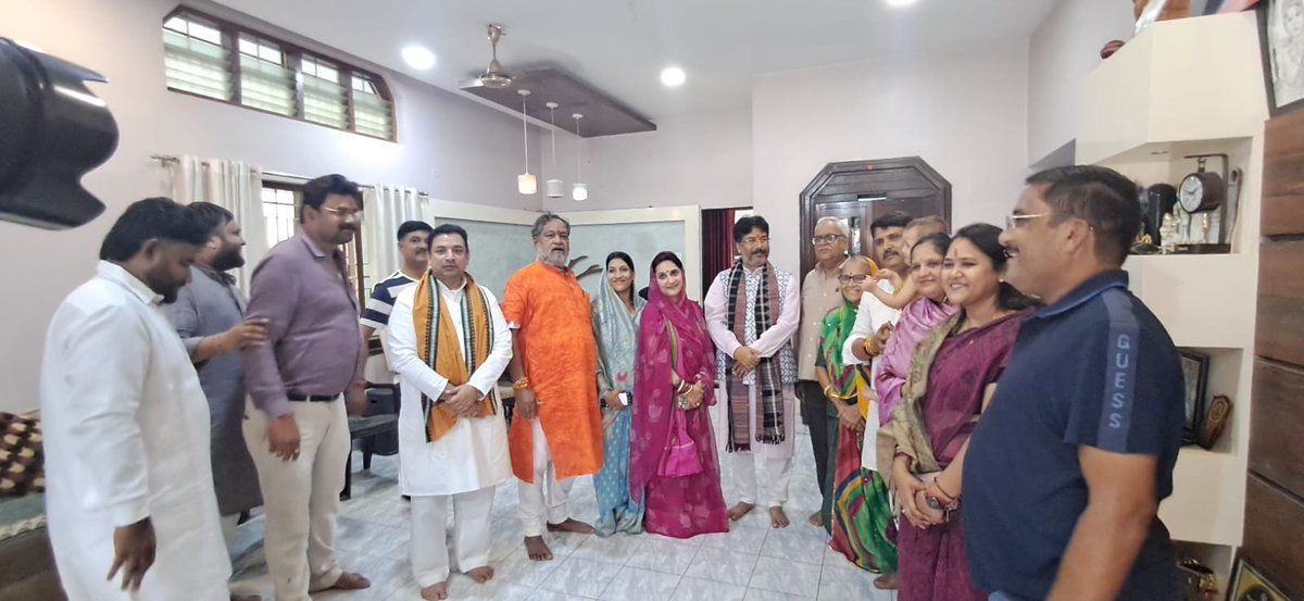 malvikadevibjp's tweet image. ଆଜି ନୂଆପଡ଼ା ଜିଲ୍ଲା ଖରିଆର ରୋଡ଼ ଠାରେ ଗୃହ ଓ ନଗର ଉନ୍ନୟନ ମନ୍ତ୍ରୀ ଶ୍ରୀ କୃଷ୍ଣ ଚନ୍ଦ୍ର ମହାପାତ୍ର ଜୀ ଙ୍କ ଉପସ୍ଥିତି ରେ ବିଜ୍ଞାପିତ ଅଞ୍ଚଳ ପରିଷଦ ର ସମୀକ୍ଷା ବୈଠକ ରେ ଯୋଗଦେଲି।ଏହି ବୈଠକ ରେ ପୂର୍ବତନ ସାଂସଦ କୁମାର ସାହେବ ଶ୍ରୀ Arka Keshari Deo ji ,ପୂର୍ବତନ ସାଂସଦ ଶ୍ରୀ @Basantakumarpa1 ji  ଉପସ୍ଥିତ ଥିଲେ