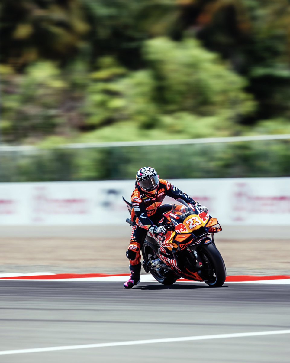 Bestia23's tweet image. Day one: P1️⃣5️⃣
Tough Friday out there, but we're keeping our heads down and working flat out. Missing out on Q2 makes things a bit of an uphill battle now, but we're not giving up. We know our potential, and we'll keep pushing!
#IndonesianGP 🇮🇩