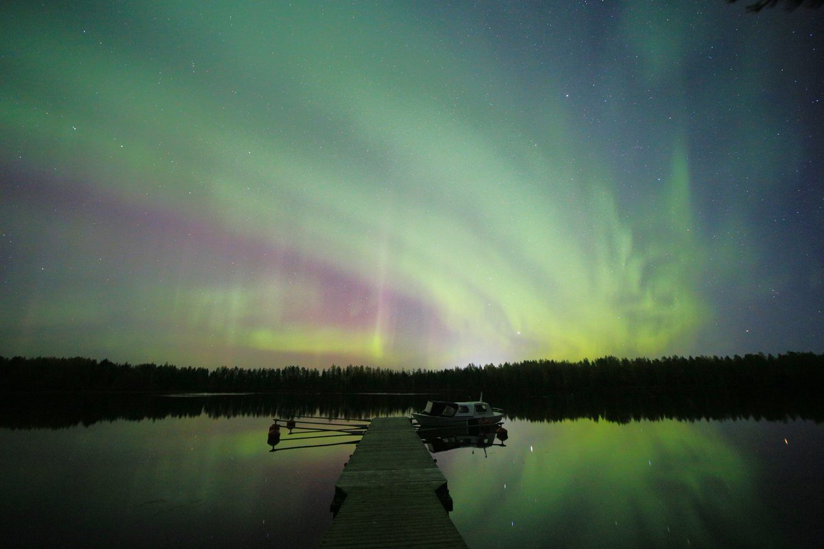 PHatunen's tweet photo. Revontulia 2-3.10.1925 väliseltä yöltä Vaalasta. #Revontulia #auroraborealis #auroralovers #Finland #autumn #October https://t.co/BpEkYSbgaJ