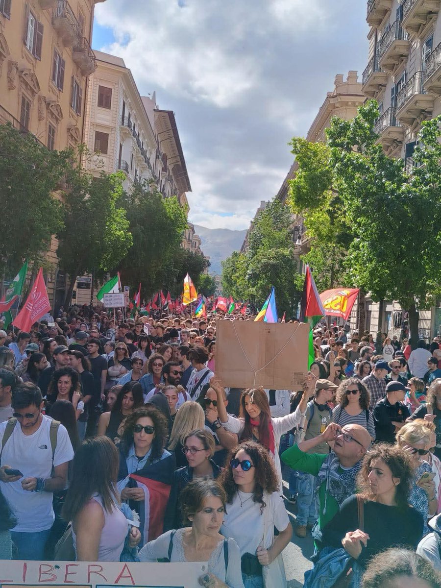 Palermo, oggi, più bella che mai, per i diritti umani e per una Palestina Libera, per una "pace giusta disarmata e disarmante"