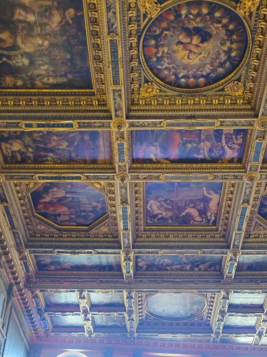 laltra_opinione's tweet image. #FNEC  che scenario!

#3ottobre  #Firenze